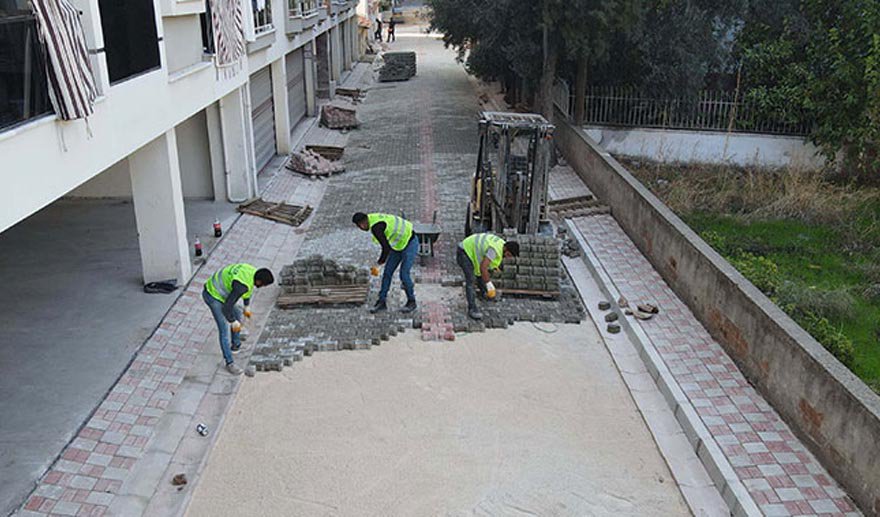 Girne Mahallesi’nin yolları yapılıyor..