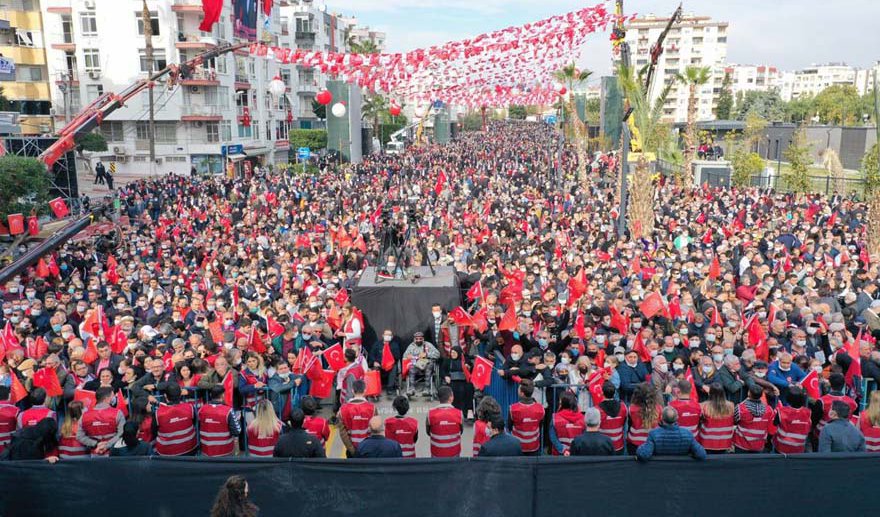 Kılıçdaroğlu Mersin’de gövde gösterisi yaptı..