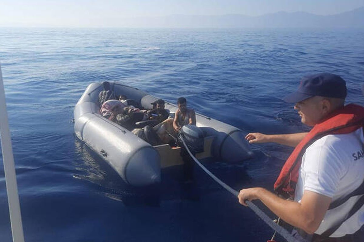 Kuşadası&#039;nda 11 kaçak göçmen yakalandı!