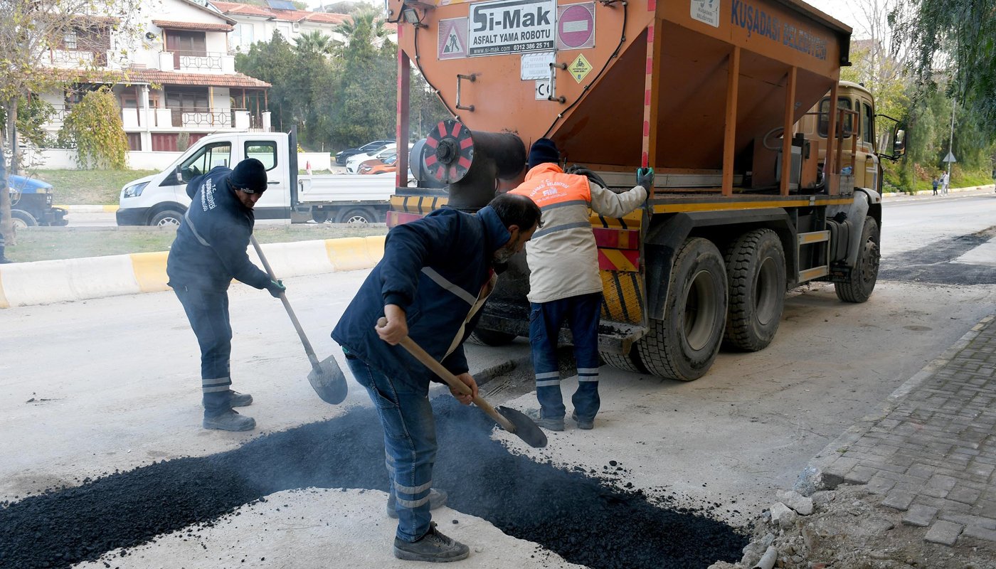 Kuşadası’nda onarım çalışmaları devam ediyor